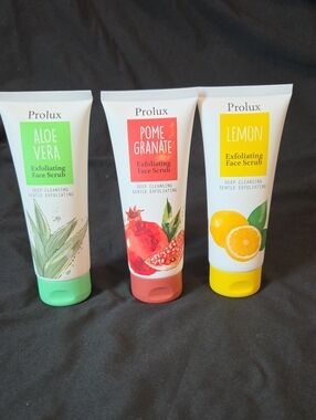 Aloe Vera Exfoliating Face Scrub - Green